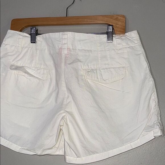 Nike White Athletic Shorts for Active Performance - Picture 8 of 8